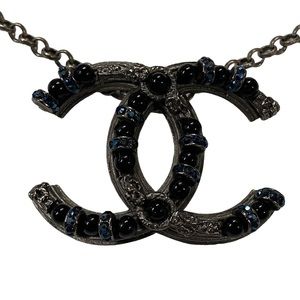 Chanel Pendant Necklace CC Crystal Pearl Logo Gray Silver Tone Read Reworked
